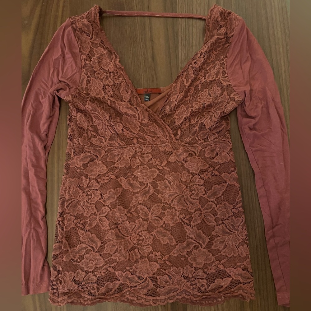 long sleeve lace top